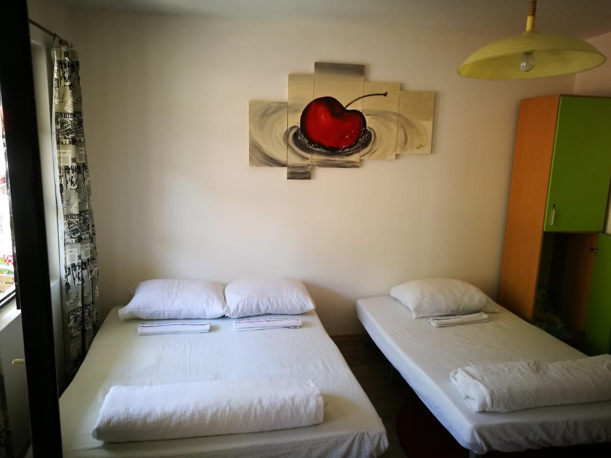 Balkaneros Hostel Mostar Eksteriør bilde